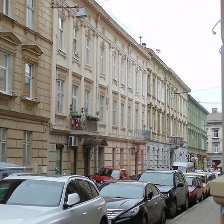 Apartment On Voloshyna Lviv Luaran gambar