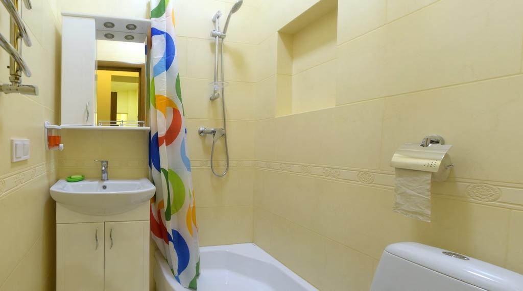 Apartment On Voloshyna Lviv Luaran gambar