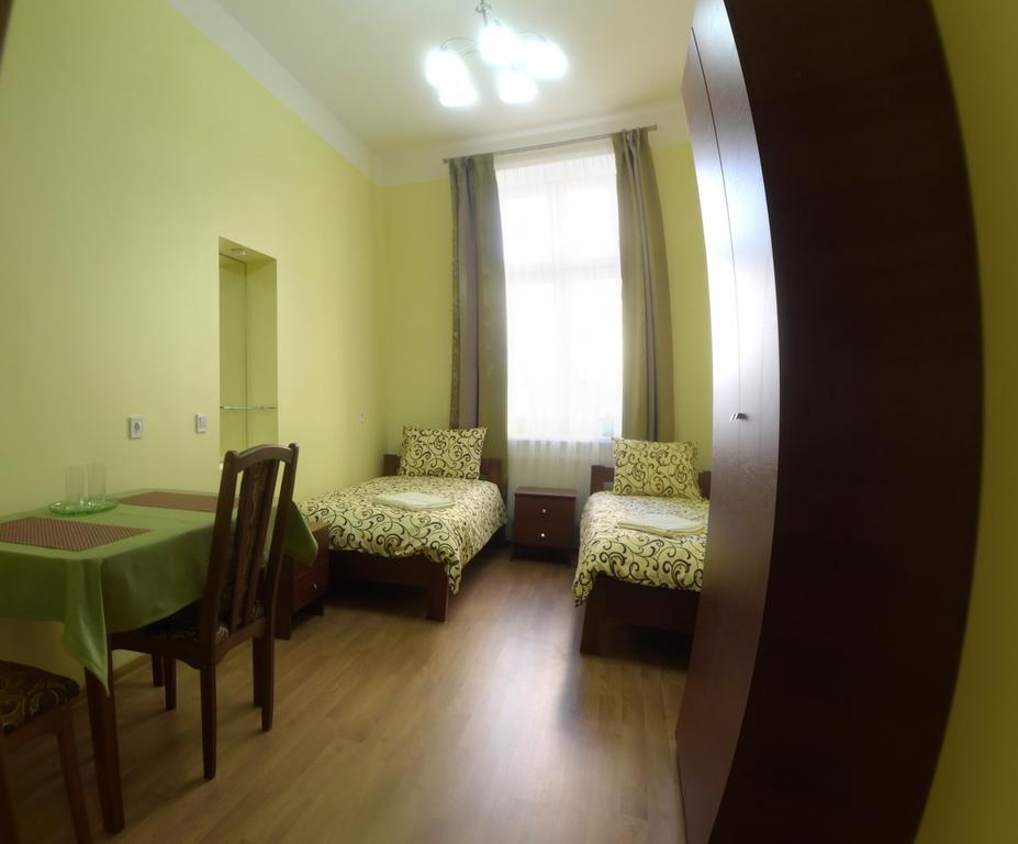 Apartment On Voloshyna Lviv Luaran gambar